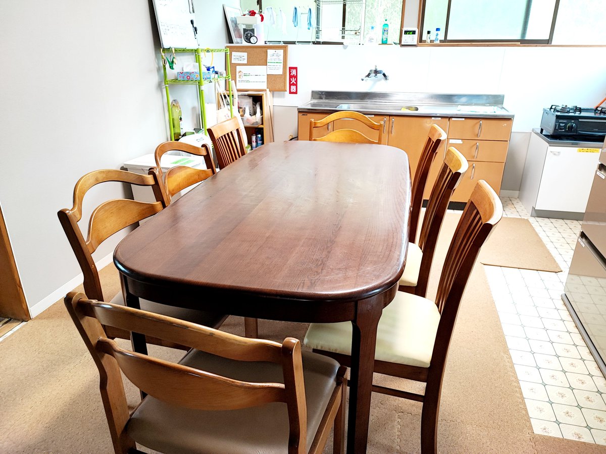 Madam_Fujiko's tweet photo. Now more people can eat together thanks to the donated dining table and chairs.😆✨

#INASHIKINEST
#関東 #rural #田舎
#farminn #guesthouse 
#農家民宿 #ゲストハウス https://t.co/Rv4waBj1qt