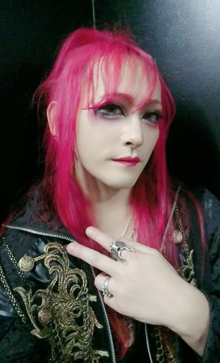 Milla_Guitar's tweet photo. ジルドレ脱退して早くも1ヶ月経とうとしてますが元気にやっております。
また今後のスケジュールが決まりましたら報告します！ https://t.co/XZQOl61Dy0