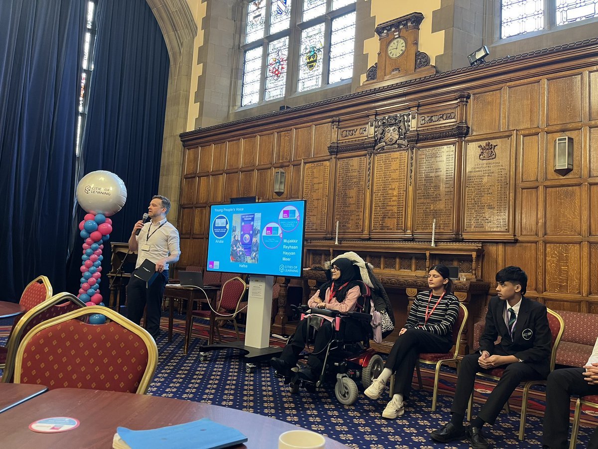 Jahnvi_lxd's tweet photo. “Badges are easy to earn and we’re already doing the hard work, it’s just finally being recognised to help get the jobs we want!” #youngpeople and the power of #DigitalBadges
Such a joy to join @SkillsHouseBfd for the #CitiesOfLearning celebration! @theRSAorg https://t.co/na0C0sKSd2