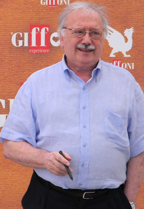 DavidCasaMEP's tweet photo. Addio a Gianni Minà, un gigante del giornalismo che con le sue parole ed il suo lavoro ha aperto una finestra sul mondo dello sport e della cultura.

@repubblica @Corriere @ilgiornale @ilmessaggeroit @RaiNews @SkyTG24 https://t.co/iDZEjtleRL