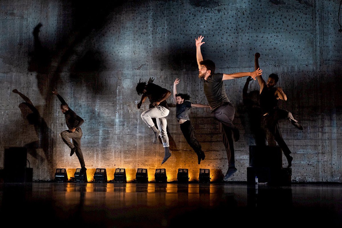 MAPI (@mpbourdier) on Twitter photo URGENCE, vendredi 31 mars, retour de la pièce sur le parcours de 5 danseurs Hip-Hop d’Anne Rehbinder et <a href="/antoinecolnot/">Antoine Colnot</a> avec la collaboration d‘Amala Dianor <a href="/SN_Essonne/">Scène nationale de l'Essonne</a> #essonnedanse
essonnedanse.com/evenements/urg… URGENCE, vendredi 31 mars, retour de la pièce sur le parcours de 5 danseurs Hip-Hop d’Anne Rehbinder et <a href="/antoinecolnot/">Antoine Colnot</a> avec la collaboration d‘Amala Dianor <a href="/SN_Essonne/">Scène nationale de l'Essonne</a> #essonnedanse
essonnedanse.com/evenements/urg…