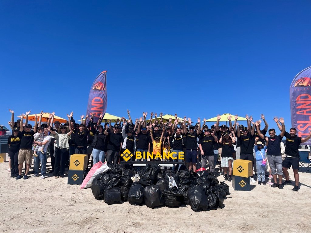 We are excited to share some photos from the Binance Beach Cleanup in Bahrain &amp; Dubai.

We had a combined number of over 200 people from #Binance employees and community and were able to clean up 70 kilos of waste in Bahrain and 290 kilos in Dubai. 

#ExchangeWithKindness