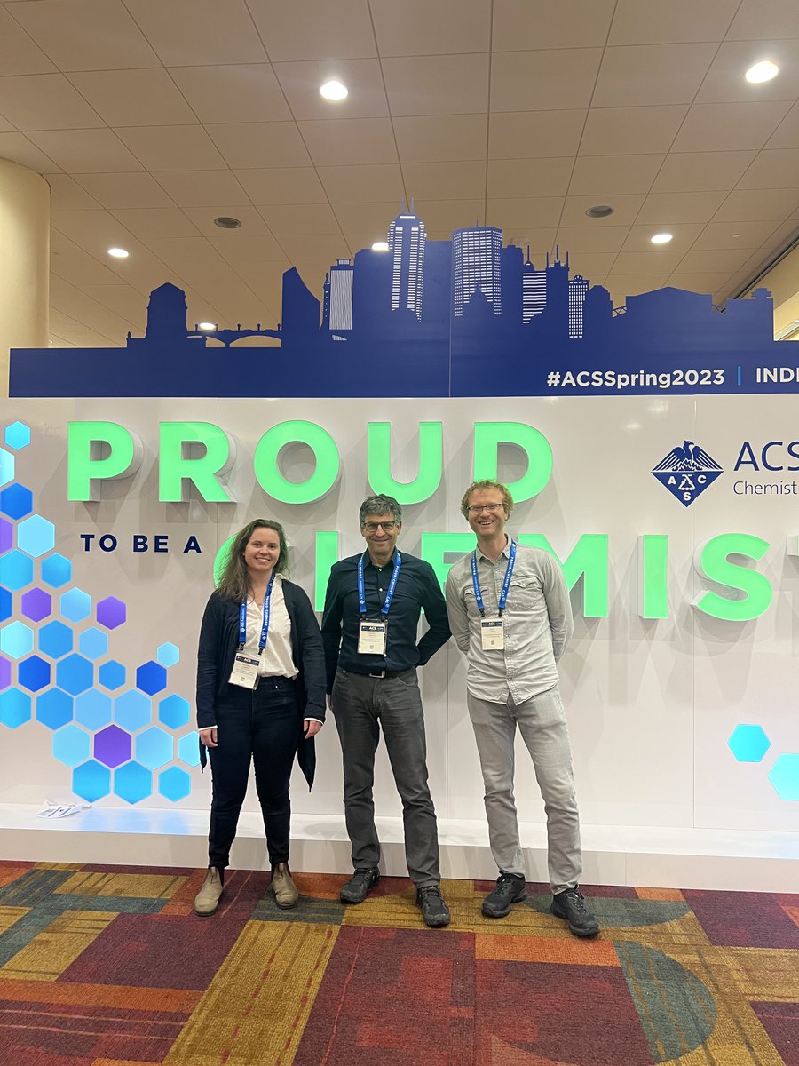 Surface Chemistry group members @MarkusAmmann63 @paalpert and @chem_natasha are in Indianapolis this week to attend the #ACSSpring2023 meeting and present exciting research happening at @PSI_LAC  !!!!