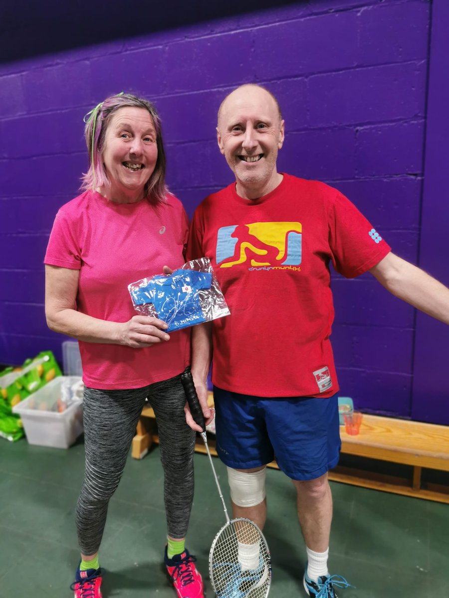 BDBadders's tweet photo. Last night we held the Spectrum Colour Challenge at Westholme Badminton Practice! We dressed colourfully (prize for the best), ate colourful cakes and played with colourful shuttlecocks! We raised £100 #AutismAwarenessWeek #SpectrumColourChallenge @BadmintonEnglnd @BE_North https://t.co/sCtXSaHz66