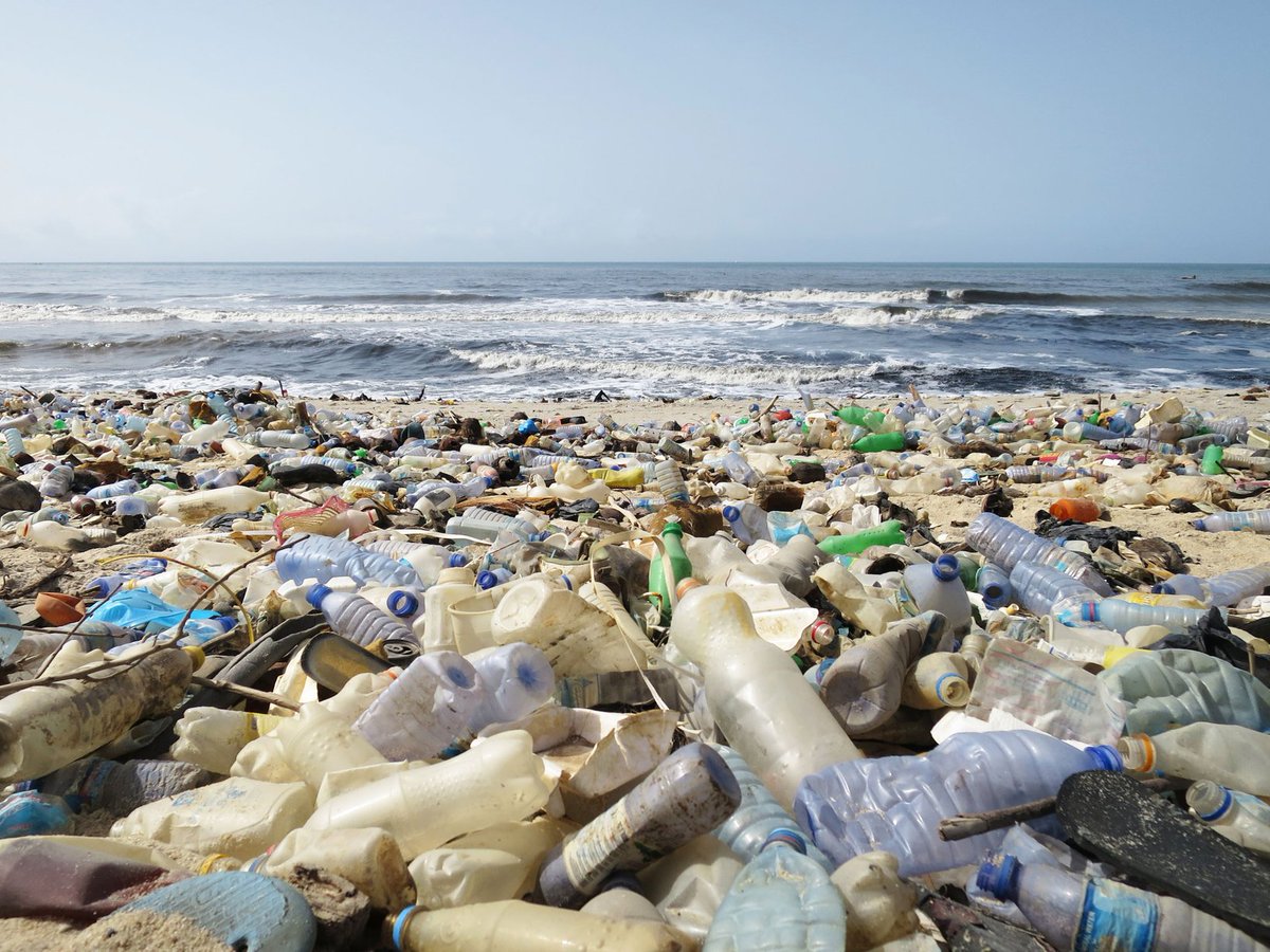 FemtoIndustries's tweet photo. Every year, millions of tons of plastic waste end up in our oceans. Join us in the fight against plastic pollution by supporting Femto Industries' plastic recycling efforts. #plasticpollution #FemtoIndustries #sustainability
#climatechange #climateaction #zerowaste #mombasacounty https://t.co/FjDD61oSf1