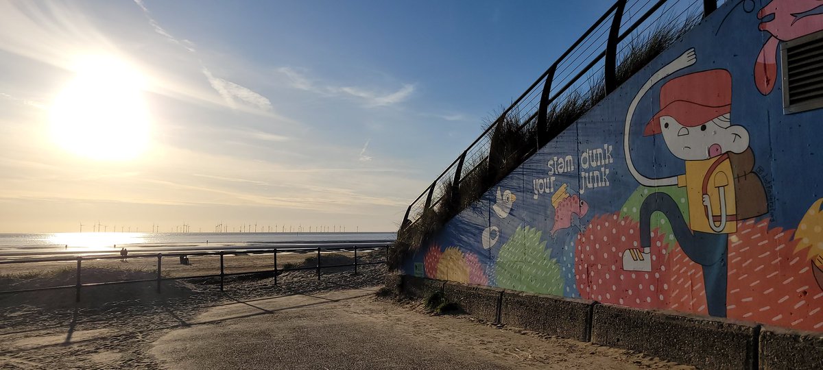 SteveMulville's tweet image. The light nights equal more people flocking to coast 🌤 and that in its self sadly equals more litter..🙃
Depressing amount of junk on the beach last night at low tide..
It's never too late to change your habit..you #filthyanimals 
Take it to the bin right here! ✅️