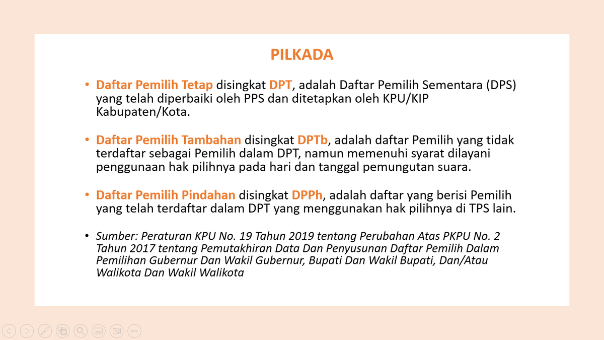 titianggraini's tweet photo. Berikut ini adalah peristilahan daftar pemilih di Pilkada. Terlihat kan bedanya dengan Pemilu? Misalnya saja, (yang sangat kentara) antara Daftar Pemilih Tambahan (DPTb) di Pemilu dan DPTb di Pilkada teryata punya makna yang secara substansi sangat berbeda. Jangan tertukar Twips. https://t.co/r1VoqAHMPb