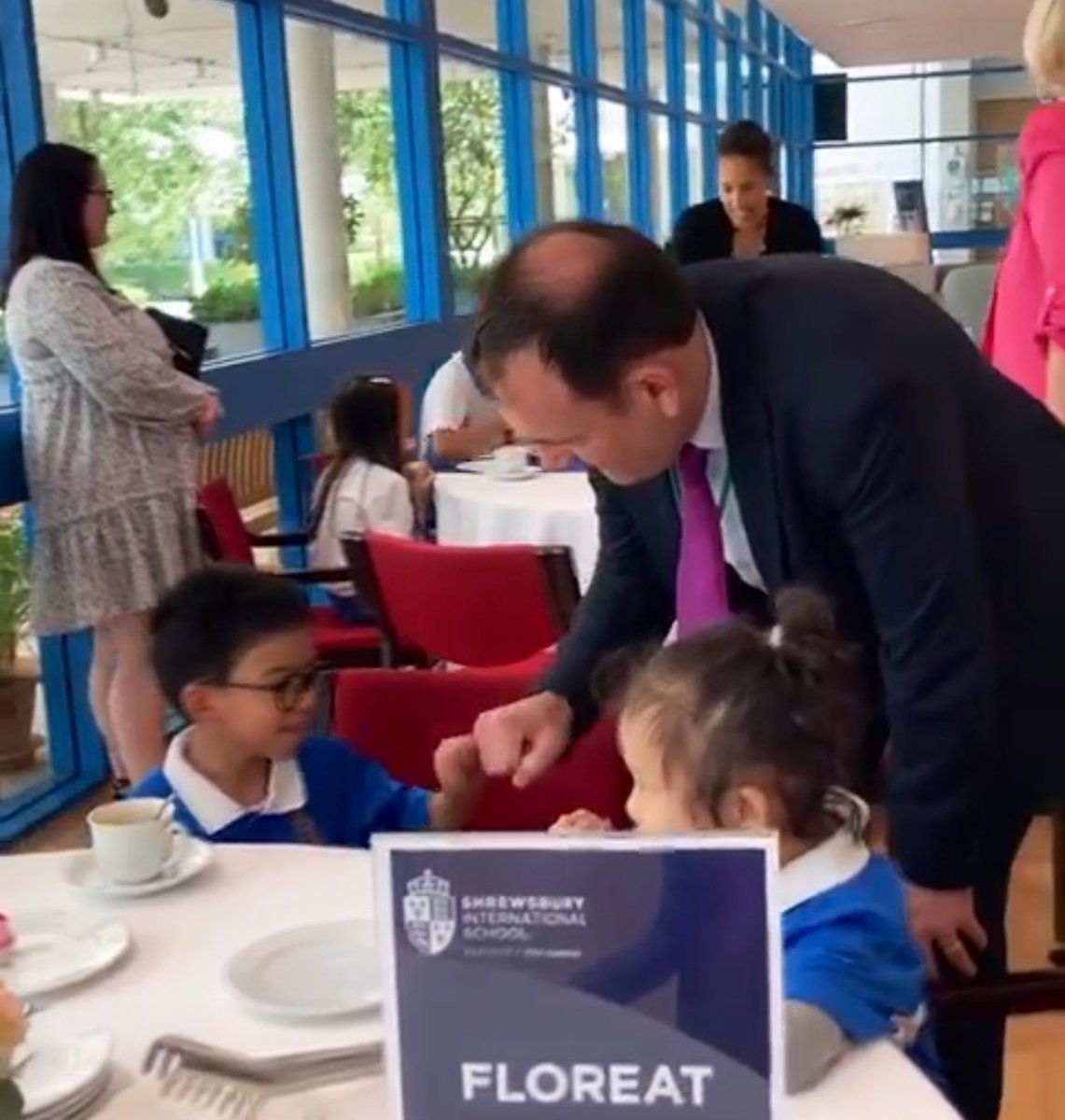 LeoWinkley's tweet photo. Such a warm welcome from pupils and staff at Shrewsbury International School Bangkok City Campus @SHBcitycampus for lunch, a tour and then tea with an amazing gathering of Floreat winners. #weareshrewsbury #floreatsalopia https://t.co/iqIefzpJ1g