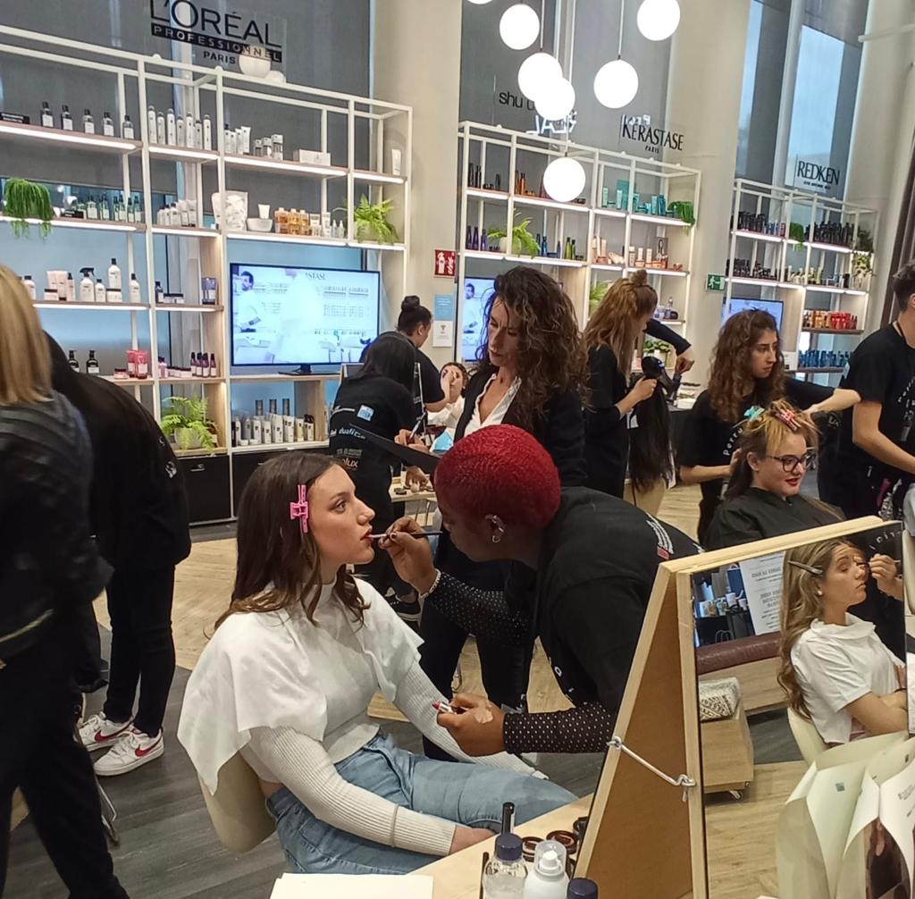 pfi_edu's tweet photo. 📣 Concurs #pfiCAT Perruqueria i Estètica (2a edició)
📆Data enviament vídeos fase eliminatòria: 17 d’abril 👉Moltes ganes de conèixer els participants que aniran al concurs el dia 18 de maig 👏👏

@educaciocat @CABK_Dualiza @lorealprospain @BrumenComercial @catFPx @fpcatalunya https://t.co/Fr4Z9sE2yn