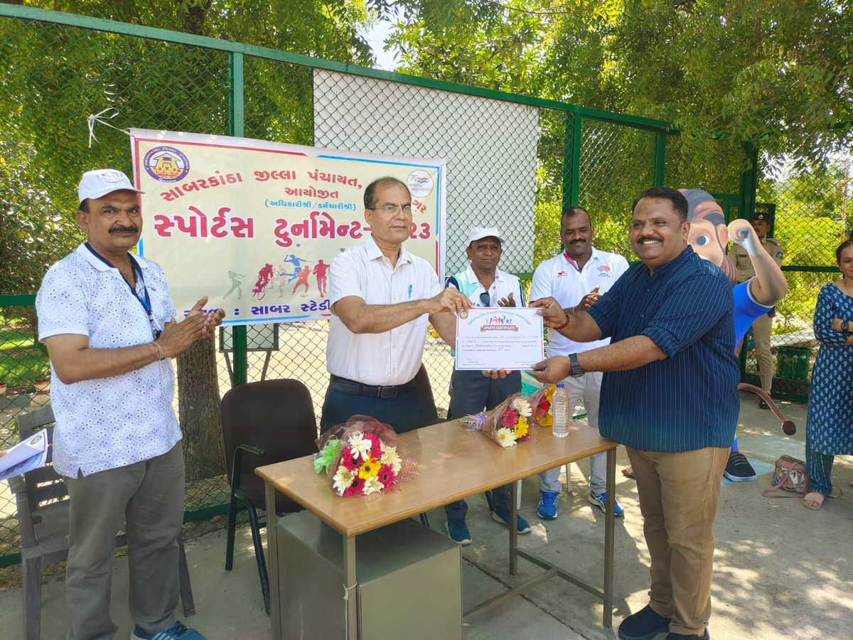 dipst2003's tweet photo. સાબરકાંઠા જીલ્લા પંચાયત દ્વારા અધિકારીશ્રી/કર્મચારીઓ માટે સપોર્ટ ટુર્નામેન્ટ-2023નું આયોજન હિંમતનગર ખાતે કરવામાં આવેલ જેમાં 100થી વધુ અધિકારીશ્રી/કર્મચારીઓએ ભાગ લીધેલ જેમાં વિજેતા બનેલ ખેલાડીઓને પ્રમાણપત્ર આપી સન્માનિત કરવામાં આવેલ. @CMOGuj @GujPRHDept @sabarkanthadp @InfoGujarat https://t.co/gWxjQSTpqt