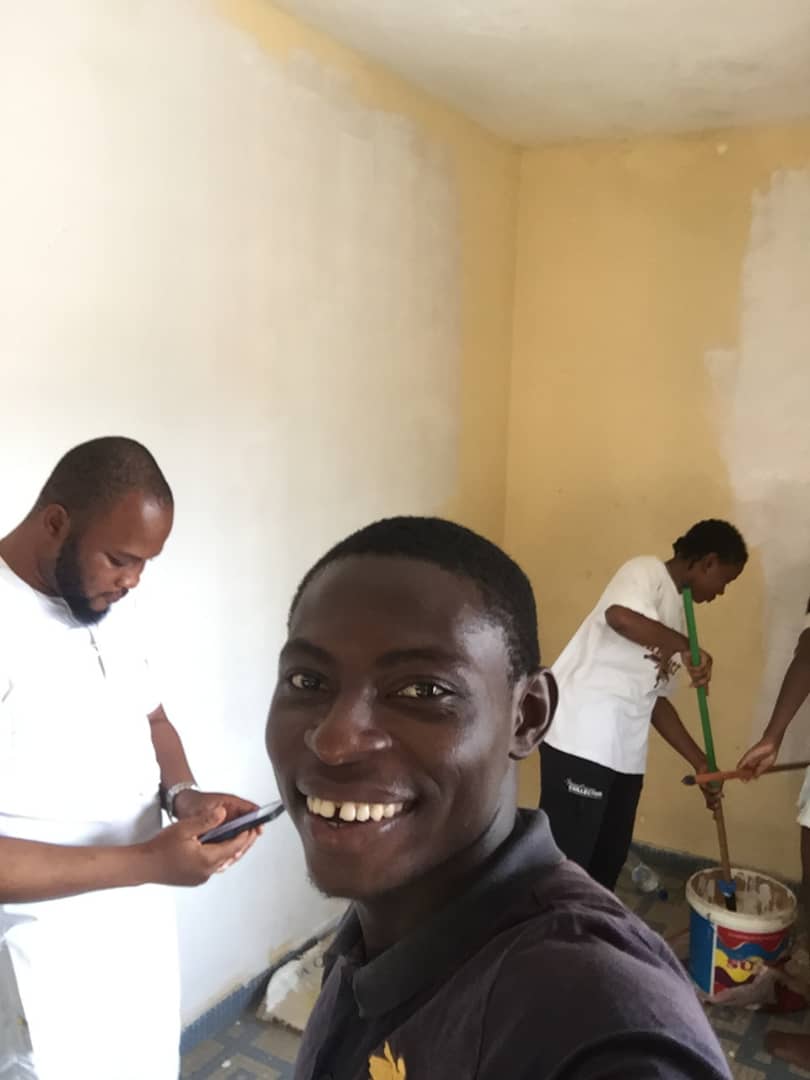 Bancha85508375's tweet photo. @ruffydfire I am a painter, wall screeder, and i install wallpaper... WhatsApp or call 08120677669 https://t.co/HxGAmVKNpg