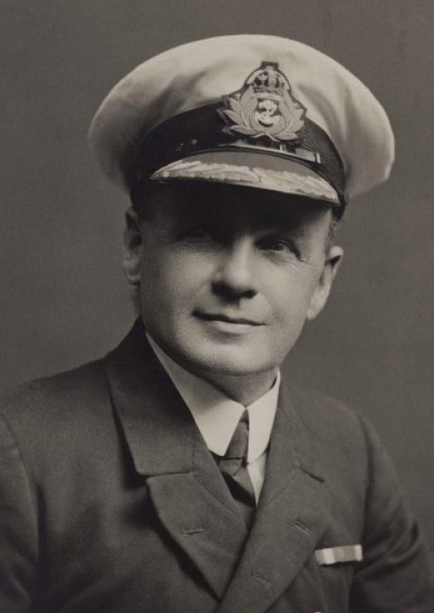 HistoricalSoton's tweet photo. Charles Lightoller was Titanic’s second officer. At the time, he lived on Station Road in Netley.

He survived Titanic and was twice decorated for gallantry (Royal Navy) in WW1.

In 1940, he rescued 120-130 men from Dunkirk in his yacht. Sadly, two of his sons were killed in WW2. https://t.co/dKNEQAJ7YX