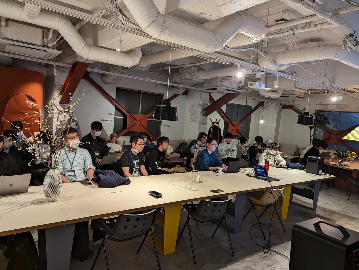 yonkuro_awesome's tweet photo. Web3エンジニアのためのStudy Meetupを初開催。
当日はたくさんのWeb3エンジニアが集まりました。

スピーカー荒巻さん @_ywzx 、ご参加いただいたみなさま、ありがとうございました！

勉強会の内容を動画にて公開しました。未参加の方や復習したい方はぜひご覧ください👇 https://t.co/Hm4q8nN06B