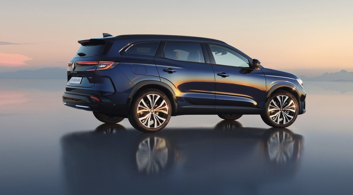 #Renault dévoile son nouvel #Espace <a href="/renault_fr/">Renault France</a>  : lemagautoprestige.com/le-nouvel-espa…