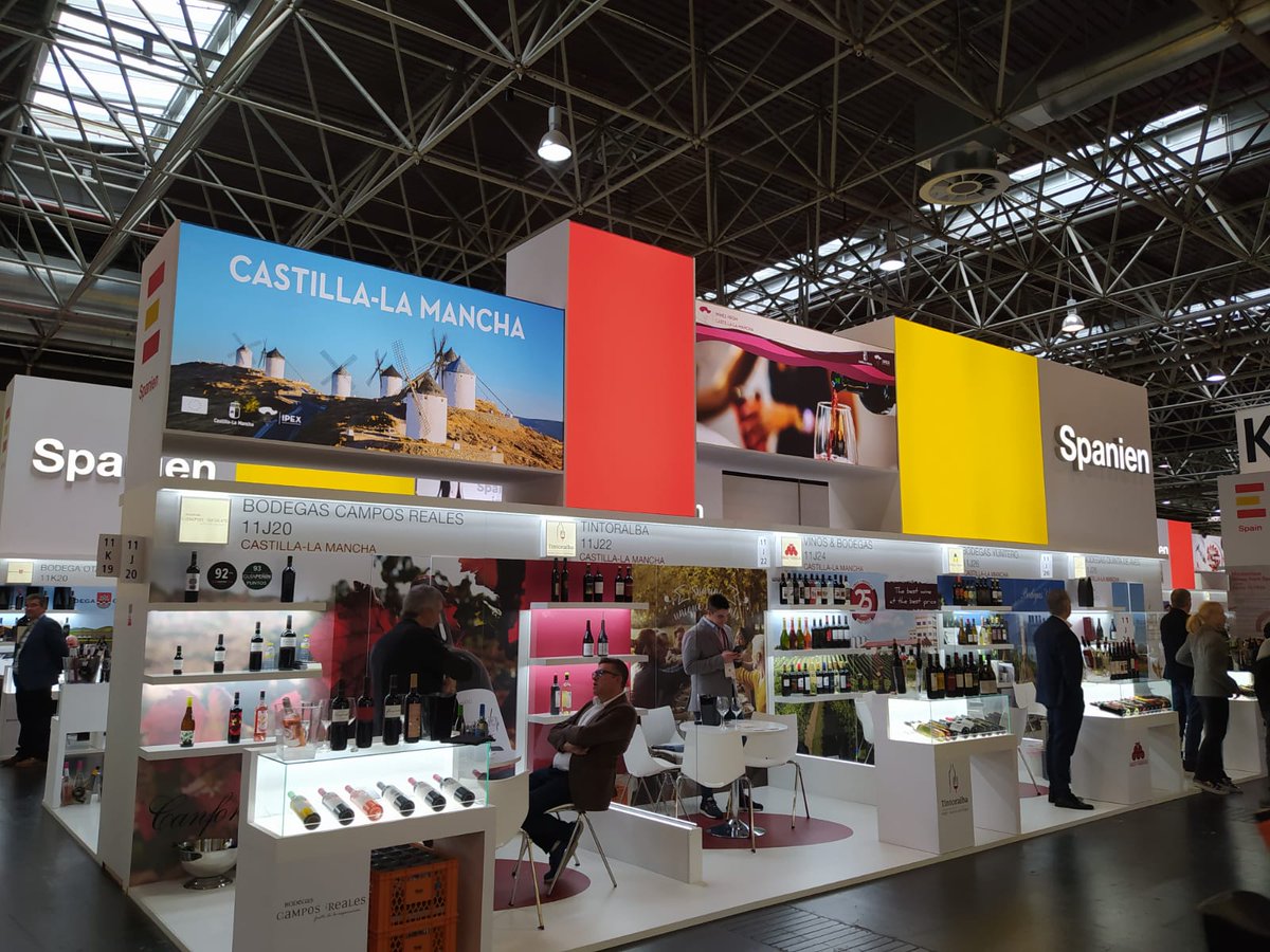 VINOS COLOMAN tweet media