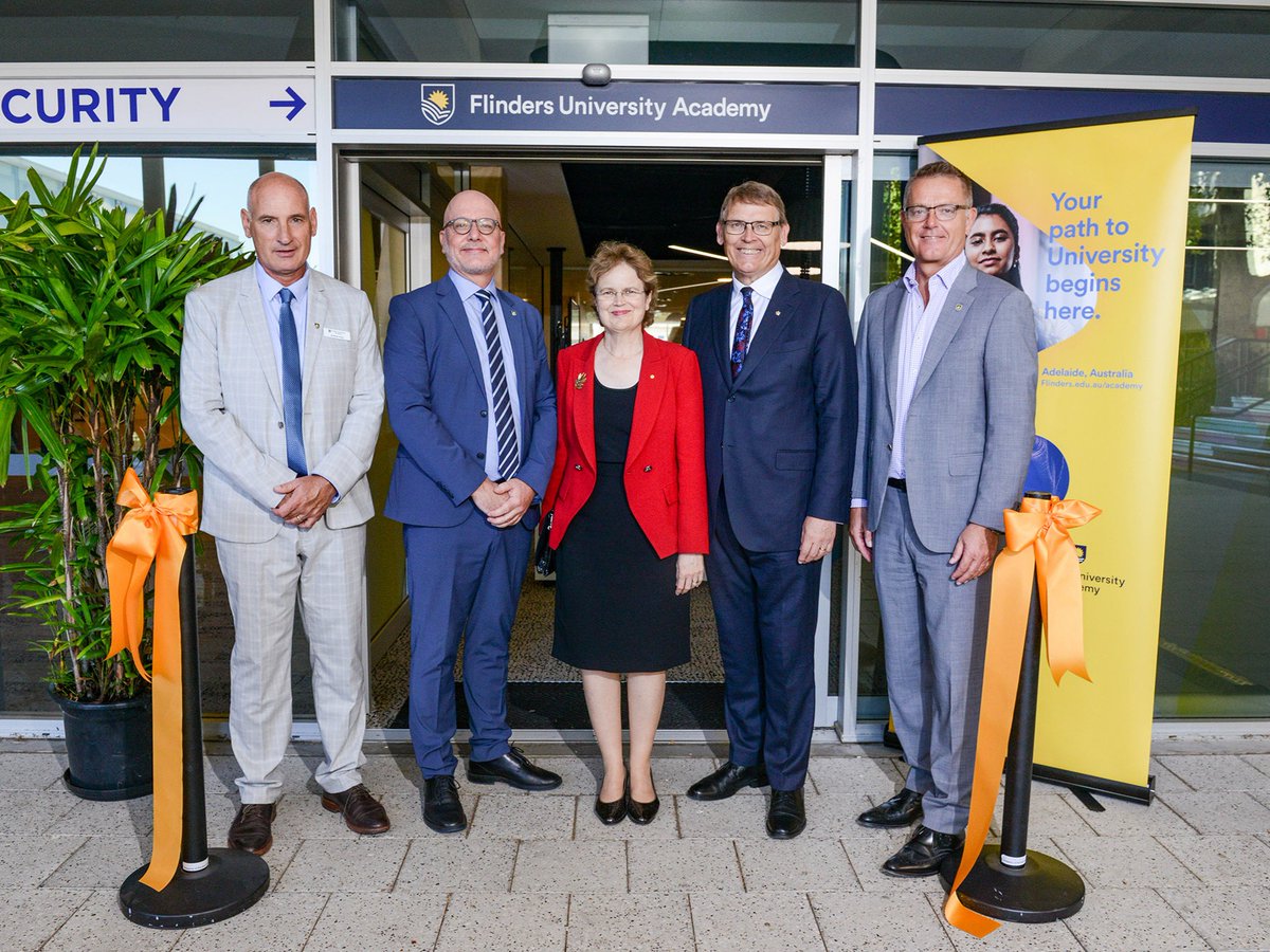 Flinders's tweet photo. Her Excellency the Honourable Frances Adamson AC, Governor of South Australia, visited @Flinders to officially launch Flinders University Academy - a new international pathway model to support international students and their goal of studying at Flinders🔗 https://t.co/Kh44WzuzA2 https://t.co/2rZaWQcXX9