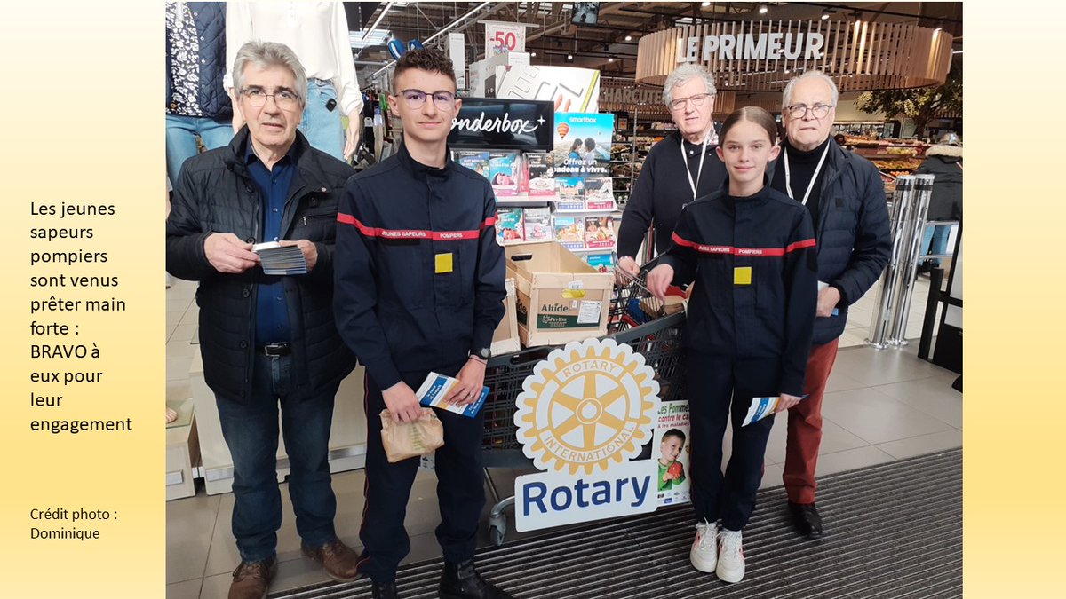 MartineCONORD's tweet photo. Les clubs Rotary du Bourbonnais ont participé à l'action "pommes contre le cancer" le 25 mars.
Le @ClubBains était à Intermarché La Rotonde . Les JSP étaient présents pour les 2 clubs de @MontluconOff : 👏#engagement 
@rotarymagfr @SDIS_03 @Allierdpt https://t.co/PgDeXpAMfM