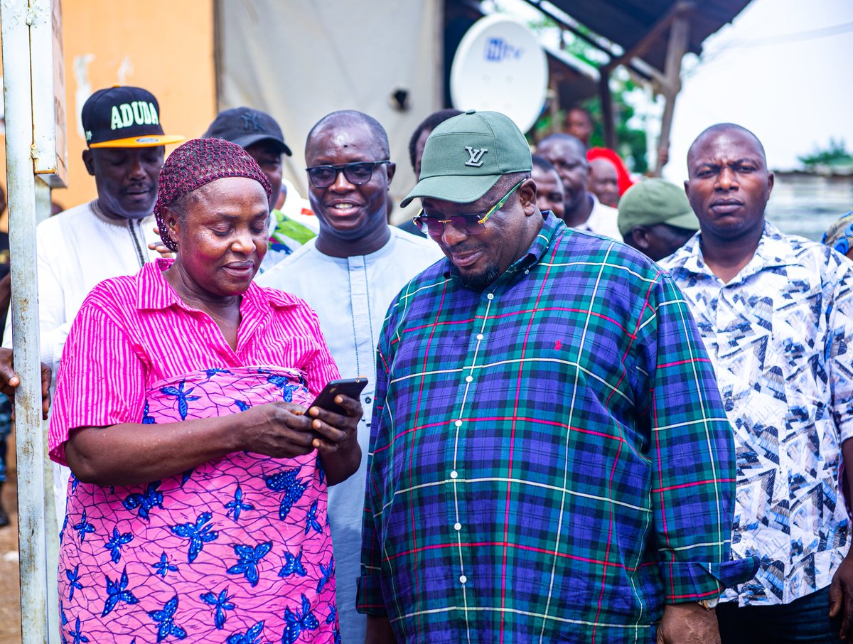 SenatorAduda's tweet photo. As I continue to inspect my facilitated  ongoing and recently completed projects,I am humbled by the warm and sincere reception by the people of the FCT. Thank you! Please accept my excellent courtesies! https://t.co/DKffDLwM5B