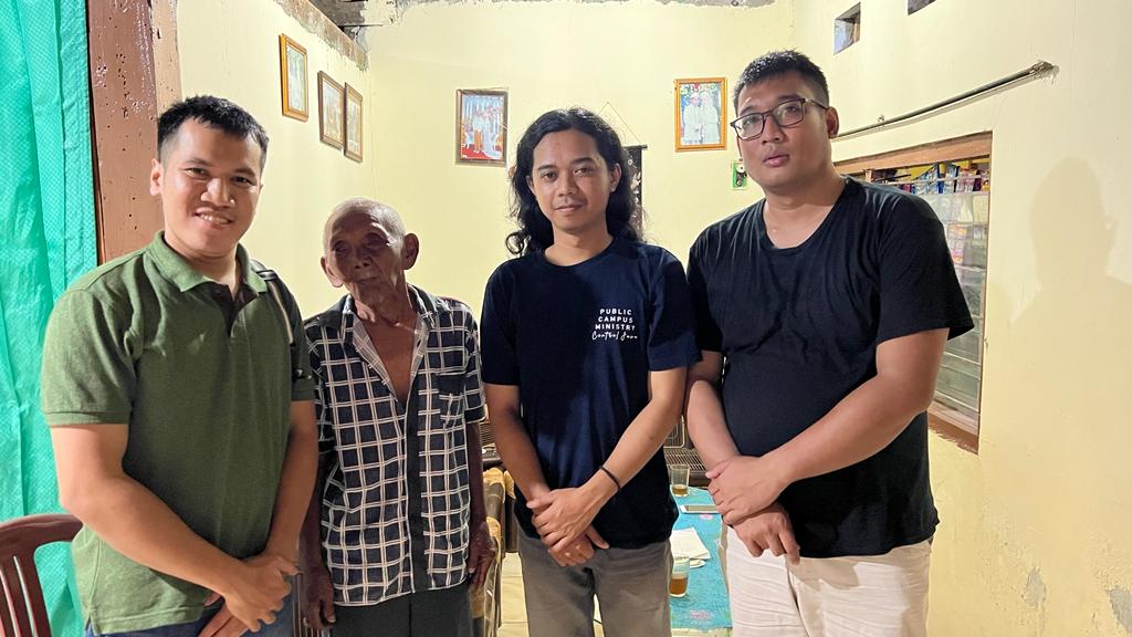 Mbah Slamet (Slamet Suradio) adalah masinis  kereta api 225 jurusan Merak-Jakarta Kota yang pada 19 Oktober 1987 mengalami laka di Pondok Betung, Bintaro. Tahun ini beliau berusia 84 tahun. Keinginannya sebelum meninggal hanya satu-