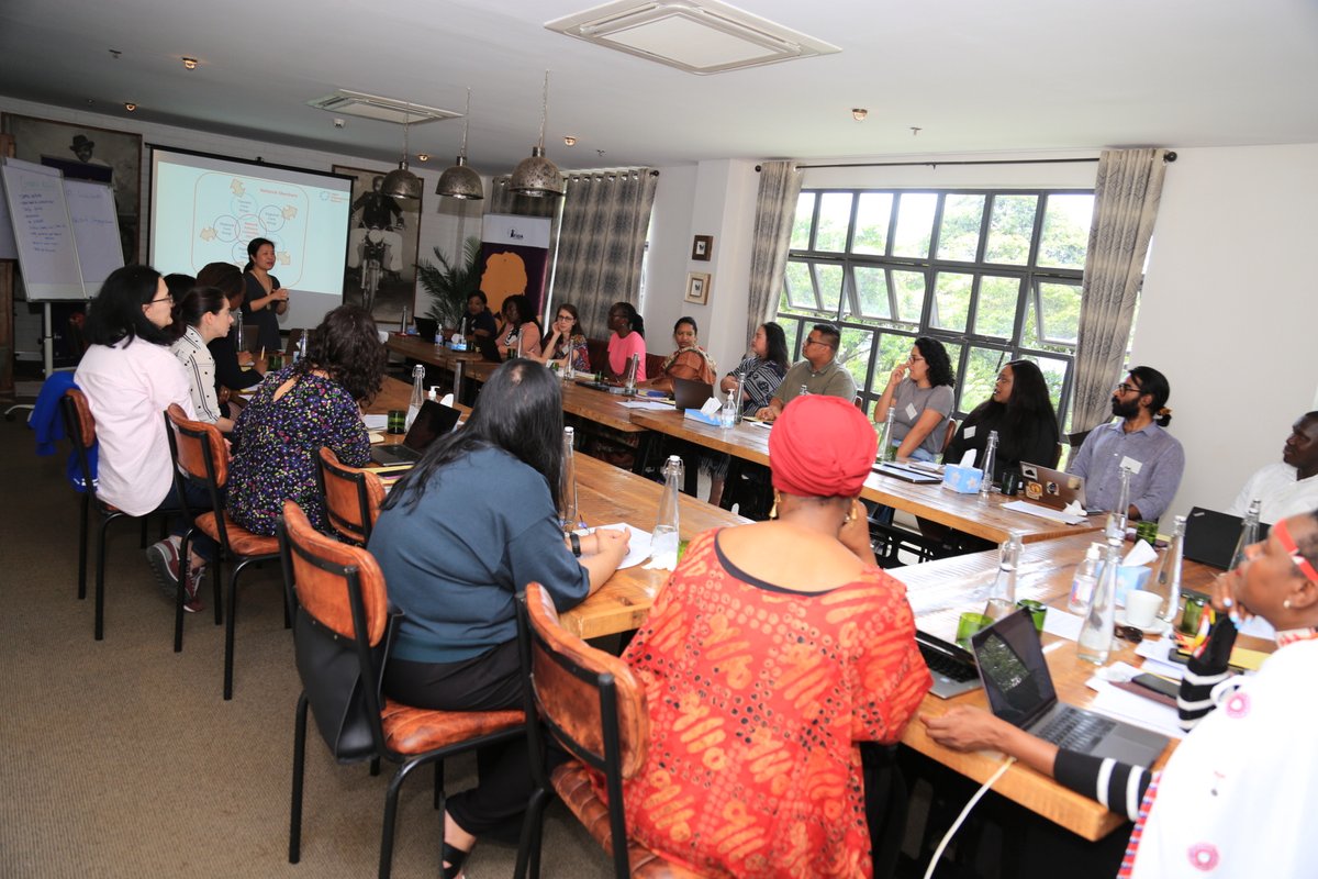 FIDA_Uganda's tweet photo. RECAP: #GENDERJUSTICECOREGROUP 

Day 1: 

Yesterday, #FIDAU and partners convened for  the first session of the #GJCG. Following introductions the group reflected on Gender Justice related struggles most common in their respective nations. (1/3) https://t.co/q75ERKE8em