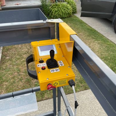 MiniliftsInc's tweet photo. Simplicity at its very best! The Minilift's user-friendly design makes it easy to operate and control. Perfect for getting the job done efficiently and safely. #Minilift #ElevatedWorkPlatform #UserFriendly #Simplicity #Efficiency #SafetyFirst #NZTech https://t.co/R0h1QkMZwe