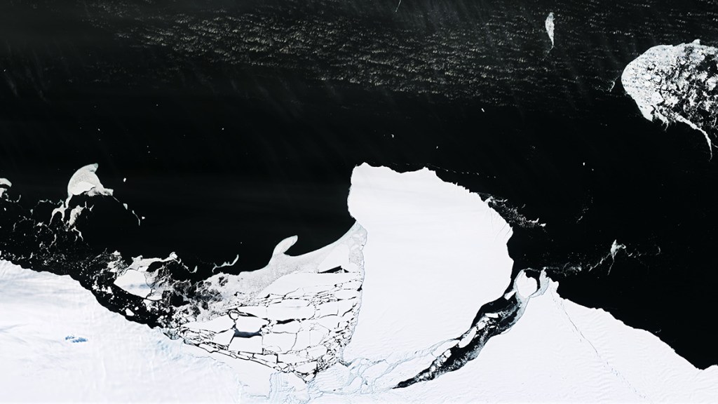 ClimateBen's tweet photo. BREAKING: enhanced El Niño events will likely speed the heating of deep-ocean waters around Antarctica with the potential for accelerated melting of the continent’s land-held ice 🧵 https://t.co/QrLSRLtLY4