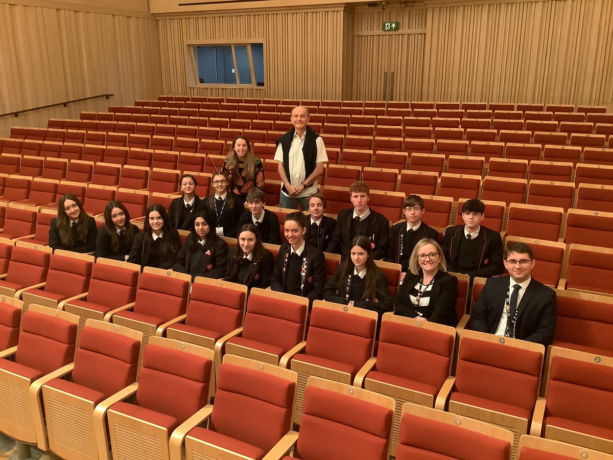 laurus_music's tweet photo. Year 10 GCSE Music students @DidsburyHigh spent an inspirational afternoon listening to @MancCamerata rehearsing @StollerHall.  Thank you for taking the time to talk to us about your life in music 🎶 https://t.co/oSz7kQllh1