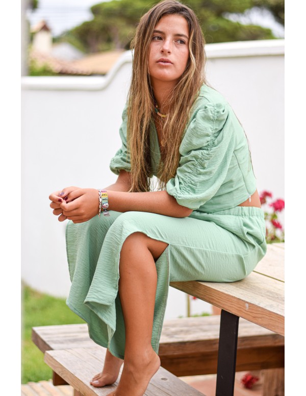 yosilose's tweet photo. Una marca de moda para niñas, adolescentes y jovencitas creada en Córdoba y con un estilazo único, @dimelohilando . Blusas, chaquetas, pantalones, monos, vestidos, faldas, jerseys, tops… para niñas y ahora también propuestas para chicas. ¡Nos gusta! y lo mejor a ellas también 😍 https://t.co/hMFx6y6TxB