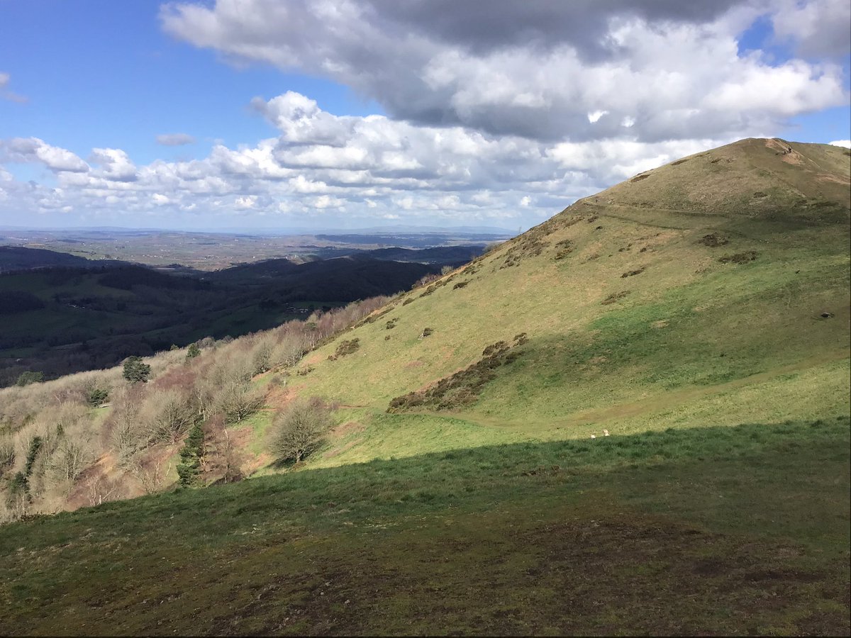 westheathprim's tweet photo. We had a brilliant time yesterday, climbing the Malvern and learning why they are hills and not mountains. The views were stunning! #WHPSClass9 #WHPSGeography https://t.co/Hxdz4e1K4a