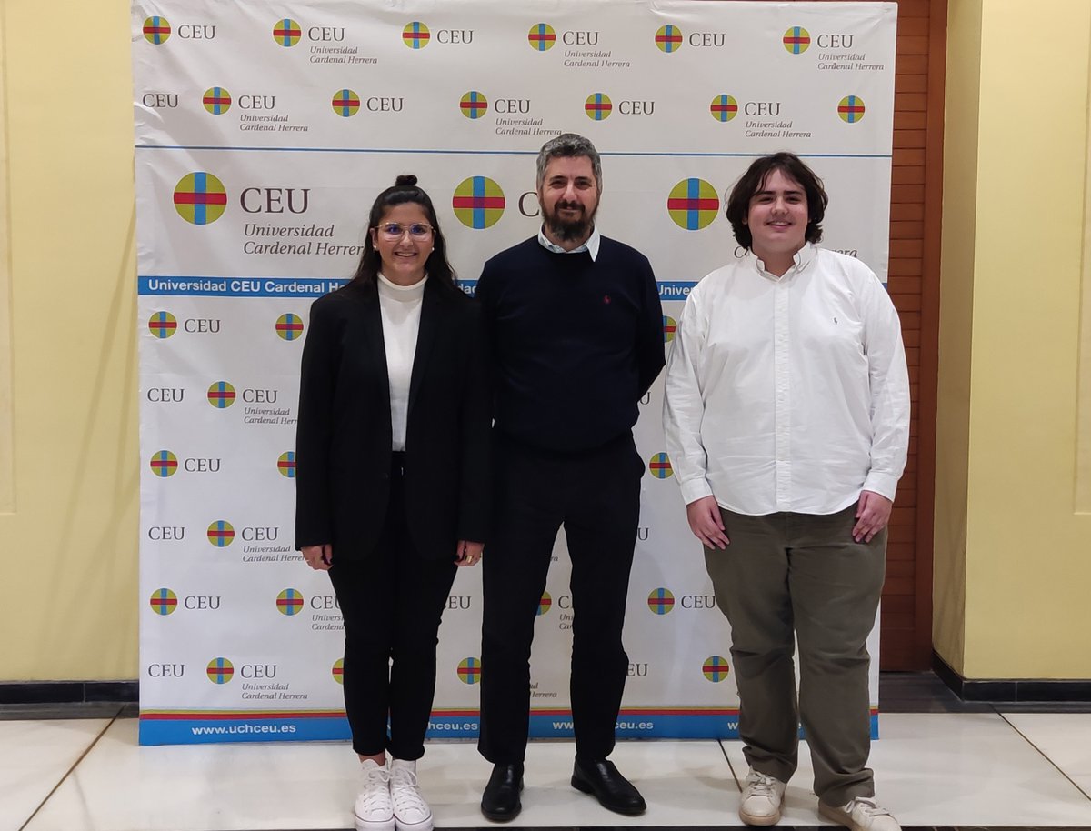 prensaUCHCEU's tweet photo. El director de IT de @broseta_es, Manuel Asenjo, ha abordado el impacto de la inteligencia artificial en el ejercicio del Derecho en una charla organizada por los estudiantes @uchceu #legalhackers https://t.co/JRsHQUmcKj