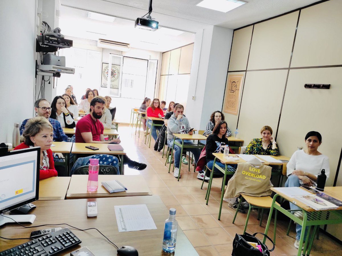 El pasado 24 de Marzo en la <a href="/UnedJaen/">Uned Jaén</a> tuvimos el placer de asistir a una "#formación sobre #Trata" impartida por las compañeras de <a href="/Aperfosa/">Aperfosa</a>.

Esperamos seguir en contacto y colaborando de cara al futuro ¡Hasta la próxima! 

👉bit.ly/40jFduc