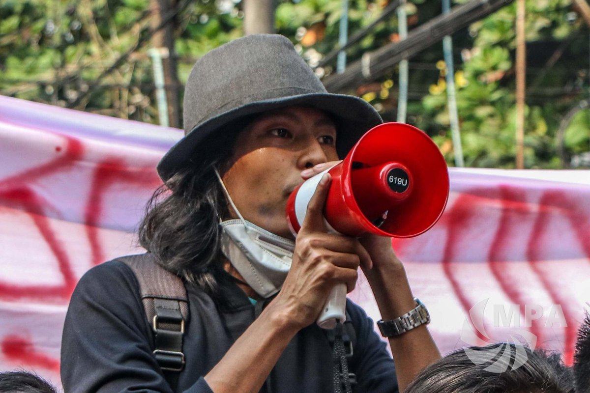 ဗကသများအဖွဲ့ချုပ် ဒုဥက္ကဌ ကိုဝေယံဖြိုးမိုးအား သာယာဝတီထောင်သို့ ရွှေ့ပြောင်းချုပ်နှောင်ထားကြောင်း သိရ

၂၀၂၃ မတ်လ ၂၈၊ ဗကသ

Read More - abfsu.info/2023/03/blog-p… 

ဓာတ်ပုံ - MPA

ဗကသများအဖွဲ့ချုပ် 
#ABFSU #whathappeninginmyanmar #ကိုဝေယံဖြိုးမိုး #ဗကသ #ဒုဥက္ကဌ