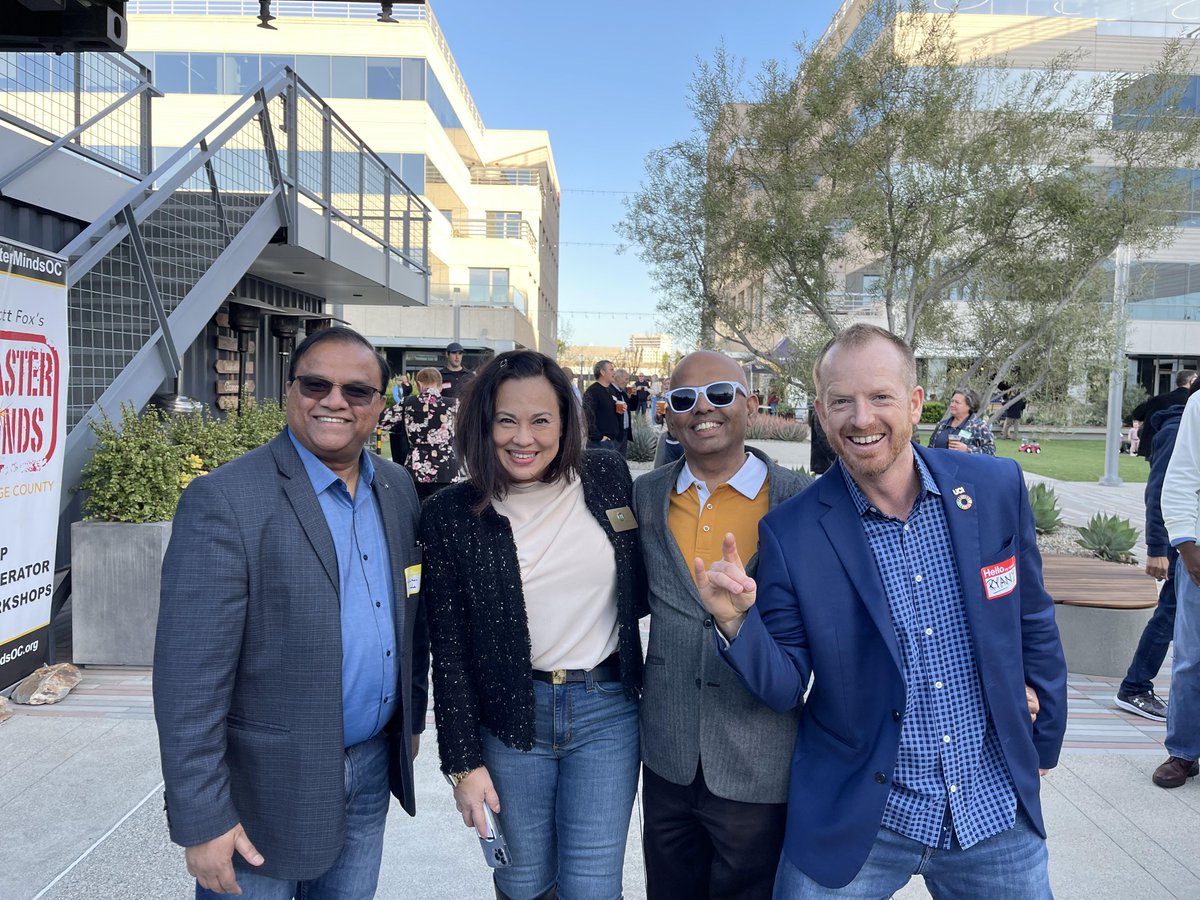 SGC_GameChanger's tweet image. Exciting news from Startup Game Changer! Our Pitch Event at Irvine Tech Week was a huge success, with over 20 promising startups pitching to experienced angel investors. Special thanks to our sponsor, Sunstone. Check out the photos! 

#StartupGameChanger #IrvineTechWeek #Sunstone