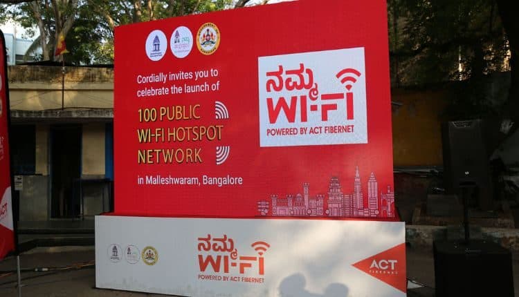 cellit_news's tweet photo. Karnataka Government launches 100 free Wi-Fi hotspots

https://t.co/Zkse586c6L https://t.co/6OfQEybO41