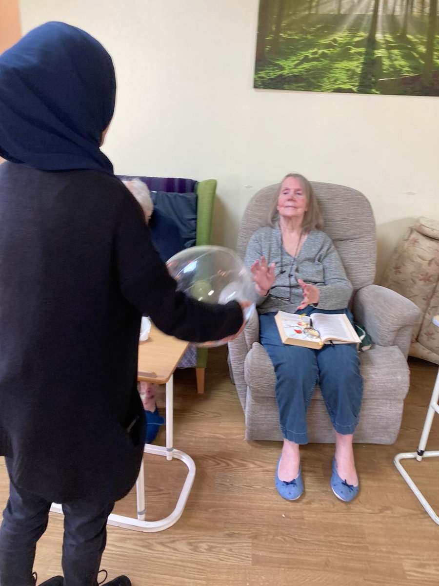 elmlodgecare's tweet photo. This is Isha who has been volunteering with us every Wednesday for about 4 weeks. Good luck with your chosen career pathway Isha and thank you for help
email info@elmlodgecare.com or call 01525 371117
#CareHomeVolunteer
#carehomeleightonbuzzard
#ElmLodge https://t.co/V56uVLPaEp