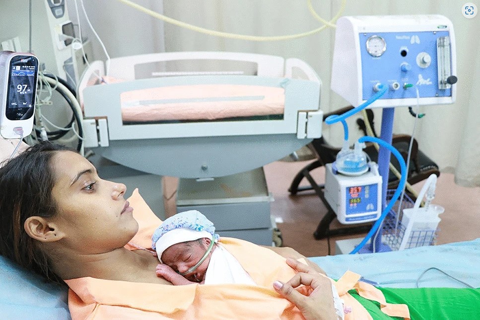 gfcni_newborn's tweet photo. The iKMC study finds that starting #KangarooMotherCare immediately after birth leads to a 25% lower death rate &amp; better health outcomes. #ZeroSeparation between mothers &amp; babies must become a reality everywhere.

👉 Our #ResearchNews: https://t.co/0CfMqavOcD

© Chellani et al. https://t.co/SrFv3S3YT3