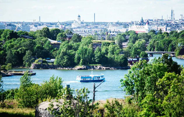 Starting May 22nd, FRS Finland will operate a new circular line from Kalasatama via the islands of Vallisaari, Suomenlinna and Lonna, which will connect Helsinki's water traffic with its metro: frs-finland.fi/islandhopping-… More on island hopping in Helsinki: discoveringfinland.com/blog/island-ho…