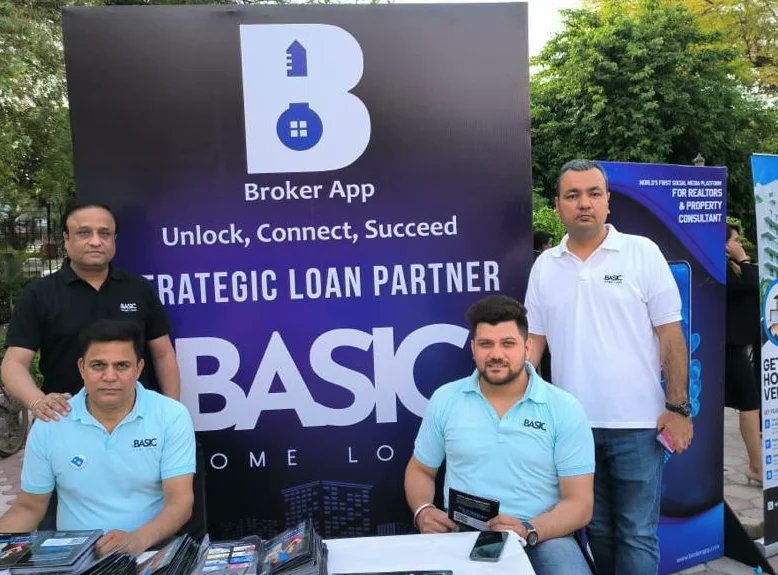 LoanBasic's tweet photo. We offer our sincerest congratulations to Broker App on the successful launch of their app! As their strategic loan partner, we look forward to assisting Broker App and its customers with a broad suite of home loan services. 

#congratulations #brokerapp #launch #bestwishes https://t.co/0ckzDfZZqr