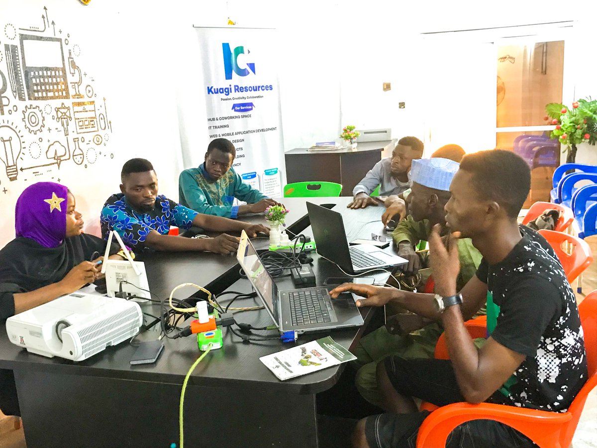 kuagiresources's tweet photo. @NITDANigeria Blockchain Scholarship - Kwara State.
Last weekend, they brainstormed on their project MVP and came up with a better solution to solve local problems. @zaarab001 also joined the session.

#kuagiResources #NITDABlockchainscholarship #NITDABlockchainProjects https://t.co/TbKbHsVe9G