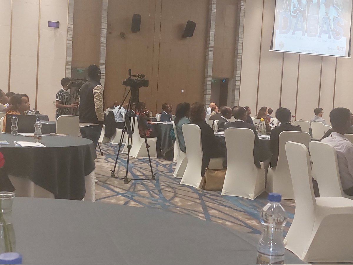 Temesgen04's tweet photo. Happening now.. Stakeholders' Forum on the National Digital Agriculture Extension and Advisory Service (DAEAS) Roadmap... @EthiopianATA
#DigitalAgricture

https://t.co/xeLTxeghyT https://t.co/MfG7A96v1T