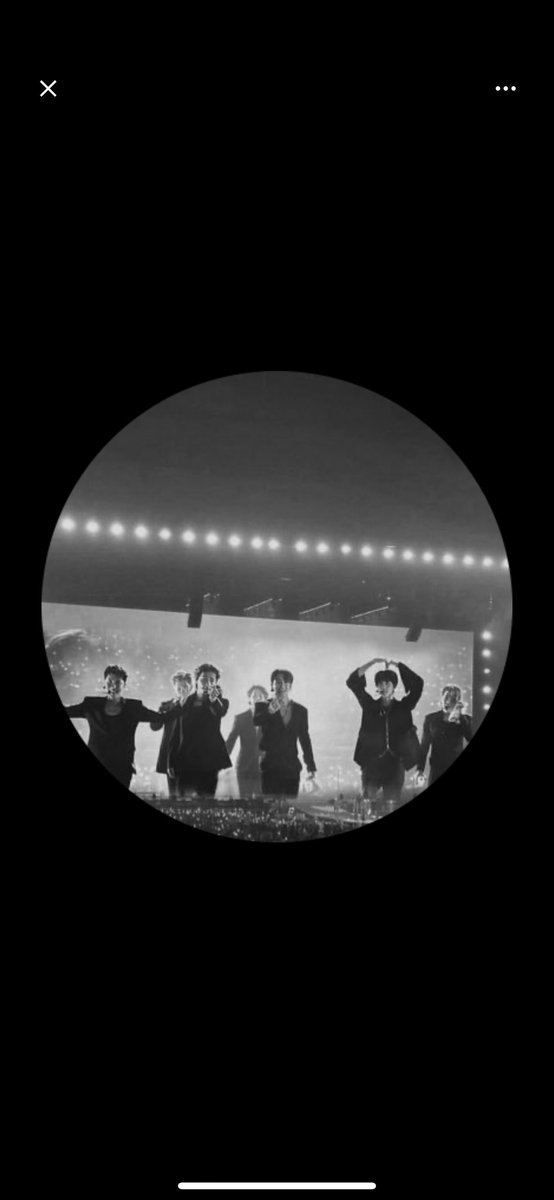 Basabasibusukkk's tweet photo. Nih aku spill army yg mau jual tiket over price wkwkwk tapi kasian saking takutnya sama fandom sendiri doi sampe ganti pp😭 https://t.co/ZLxrKUenvP