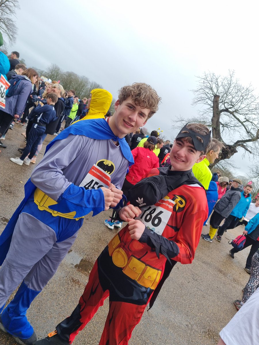play2give's tweet photo. Our hugest of thanks and congratulations to @StBirinusSchool Y11 lads Henry & Elliot who, as part of our P2G Heroes team, took part in the @OxHospCharity #OX5RUN on Sunday for the Children's Hospital. They both crossed finish line within 55m. Well done to both the lads 🙌👏🏅🌟 https://t.co/PGbPiV0AU2