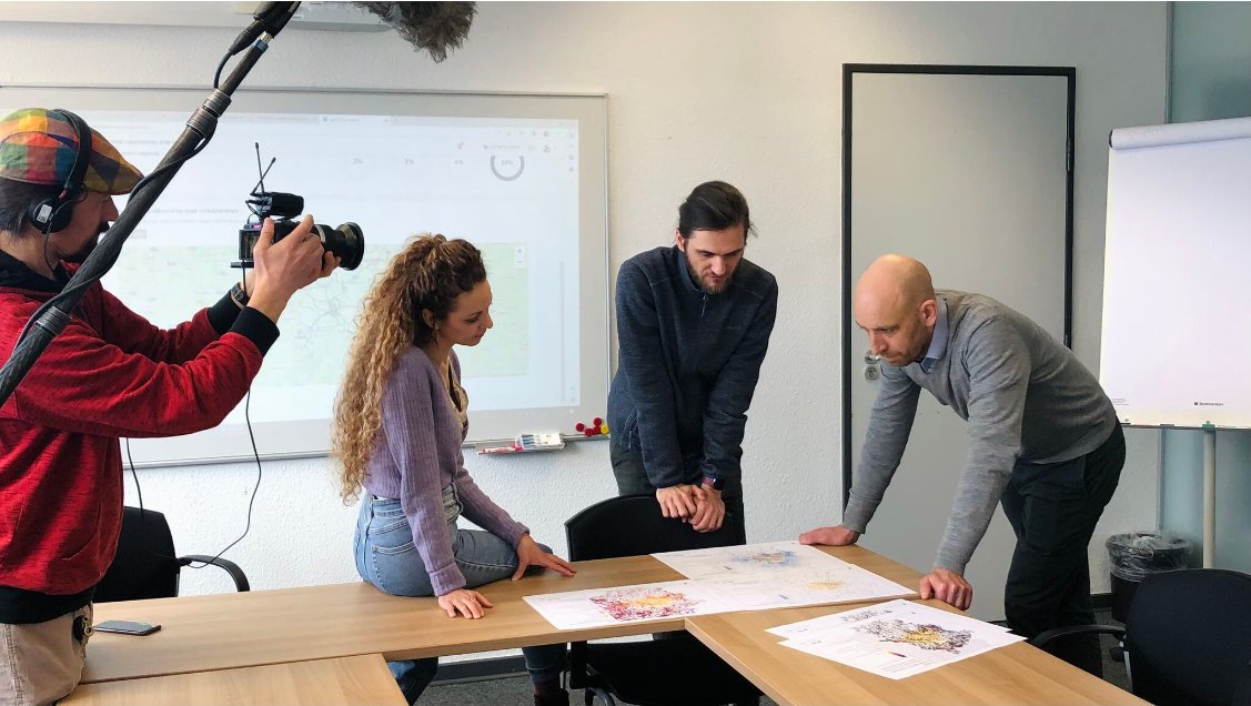 Mitfahrangebote werden gebraucht, nicht nur beim Streik. Über unser Forschungsprojekt "RISE", gefördert vom @bmdv, sammeln wir mit dem ISB der <a href="/RWTH/">RWTH Aachen</a> wichtige #Mobilitätsdaten. Die Mitarbeitenden des <a href="/fz_juelich/">Forschungszentrum Jülich | @fzj@social.fz-juelich</a> pendeln in #Fahrgemeinschaften zur Arbeit:
www1.wdr.de/mediathek/vide…