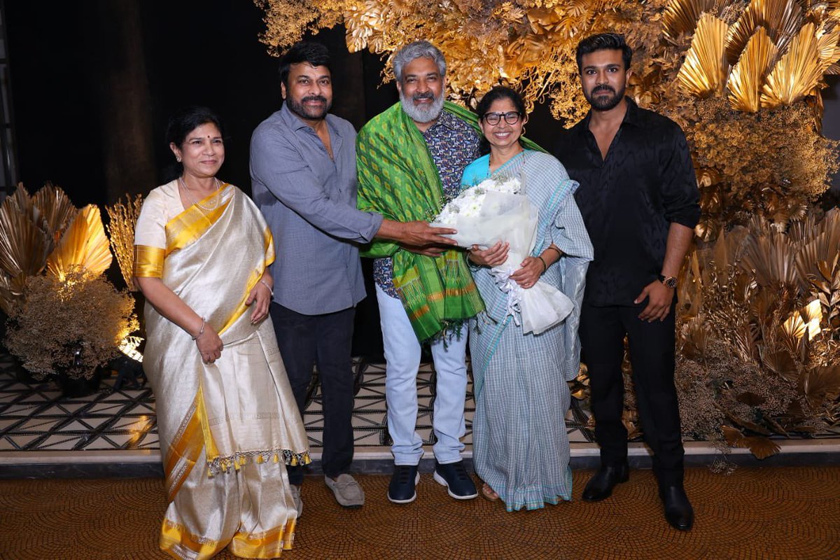 Ram Charan 🦁👑 on Twitter: "RT @TollyCinemaGuy: Chiranjeevi malli