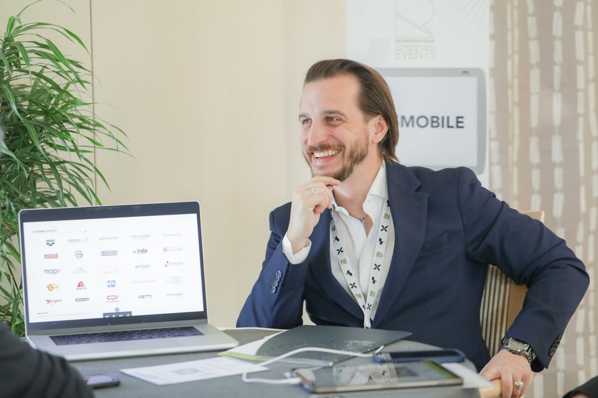 Cosmobile's tweet photo. Pronti per il gran finale! 

Ti aspettiamo al Richmond E-commerce Forum Spring 2023, Rimini, Grand Hotel 💥
#ecommerce #ecommercestrategy #ecommercebusiness #ecommercesolutions #richmondforumspring2023 #cosmobile @RichmondItalia https://t.co/cR2KpyzplQ