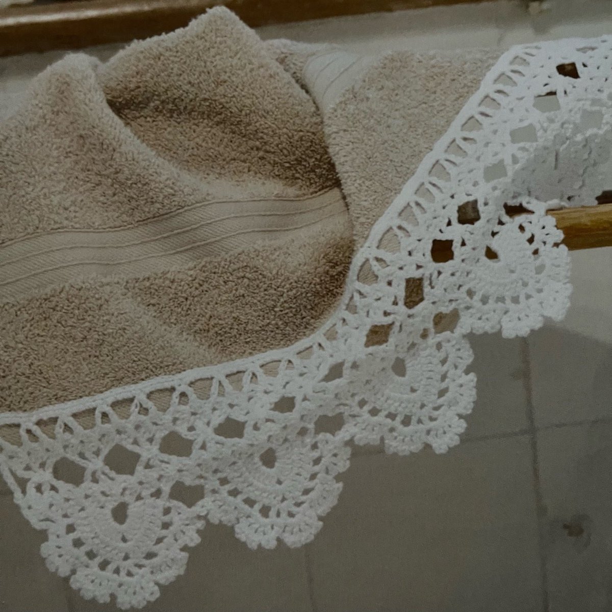 DDCrochetDesign's tweet photo. Crochet Lace Towel Edging Pattern #crochet #homeimprovement #MHHSBD #homely #crochetpattern #crochetlace #crochetedging #toweledging #laceedging #yarn #craft https://t.co/OeptpH4jM2 https://t.co/6nkgpzrvpZ