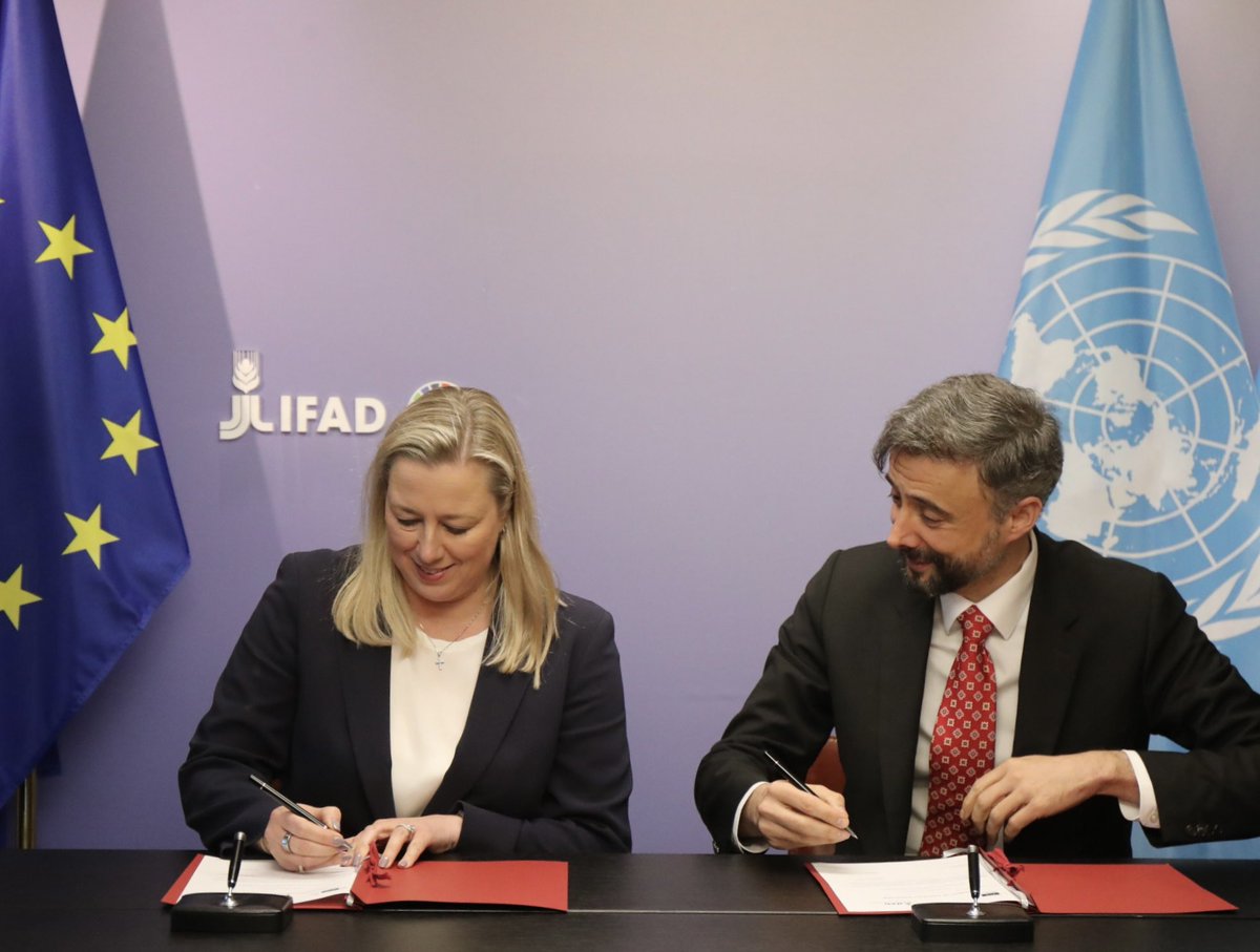 JuttaUrpilainen's tweet photo. 🆕 #TeamEurope has mobilised €18 billion to address pressing challenges on food security.

We signed with @IFAD new actions enhancing longer-term resilience:

🌱 €18.2M programme on agroecology

👩🏽‍🌾 €52.5M programme on soil health and access to finance for small scale investors https://t.co/y0wRwpuiDo