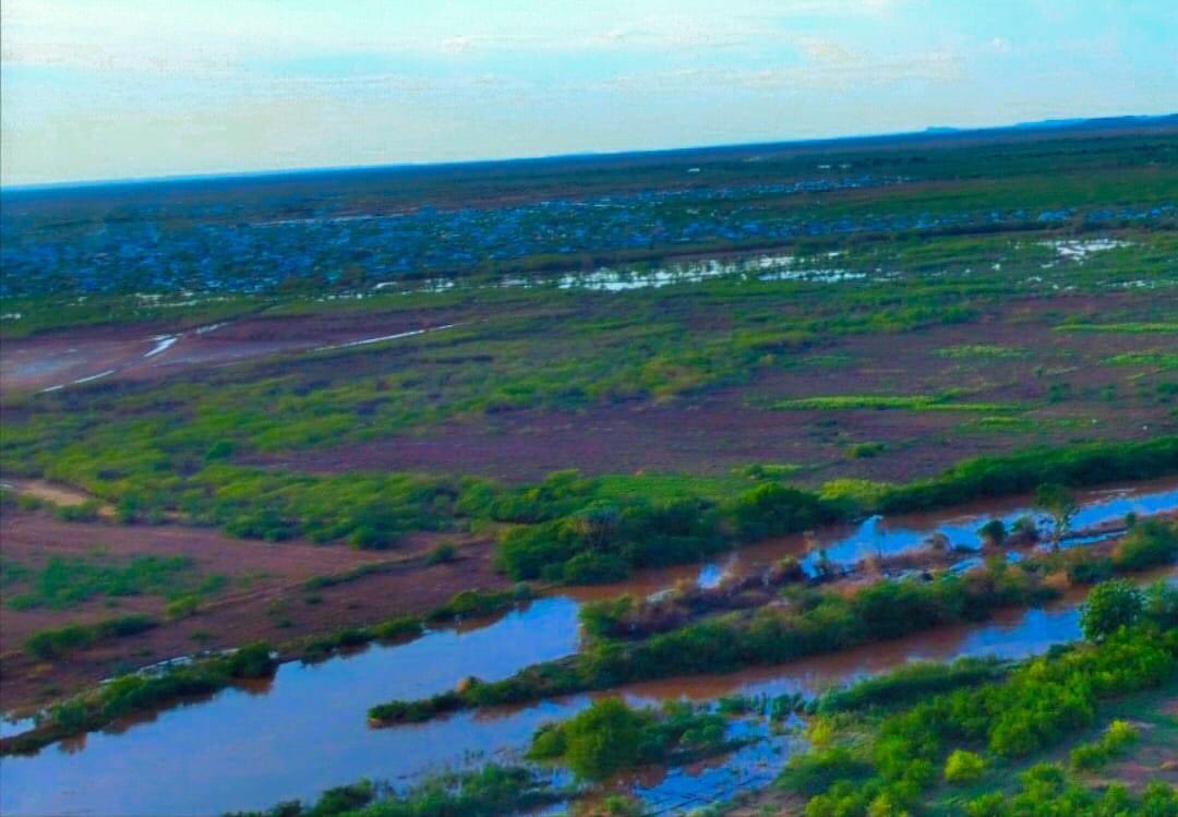 مخاوف من فيضان النهر جوبا بمديرية دولو في الصومال 
أعلنت وزارة الري ادارة جوبلاند الصومالية اليوم الثلاثاء، ارتفاع منسوب نهر جوبا  في  مديرية دولو محافظة جدو وحذرت المزارعين وسكان القرى المتاخمة لنهر جوبا اخذ الحذر الحيطة  قبل امس قتل 30 شخاص بمديرية بارطيري بسبب فيضان نهر جوبا