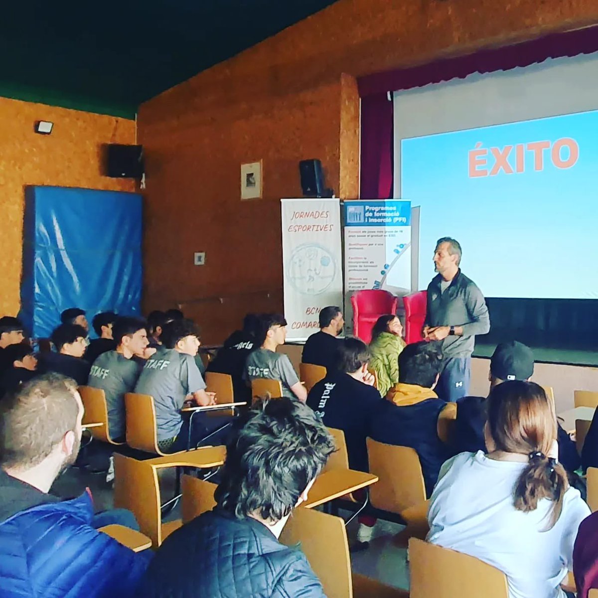 pfi_edu's tweet photo. 📣 El passat 24 març vam gaudir del Projecte Esports #pfiCAT #BarcelonaComarques: “Els millors somnis passen a l'esport PFI”🥰
👉 105 alumnes i 13 docents a @scgramenet 👏👏

#ImpulsFP #SomFP 

@catFPx @educaciocat @impulsfp @integrafp @pqimc @FpMobilitat @JOrientafp @ActivaFp https://t.co/7pFhlkhFtB