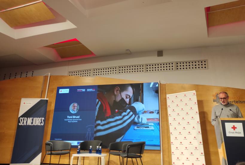 Presentamos el impacto del #POEJ en las 48.000 personas jóvenes que han participado. #SomosGo #PlanEmpleoCruzRoja #FSE #SerMejores